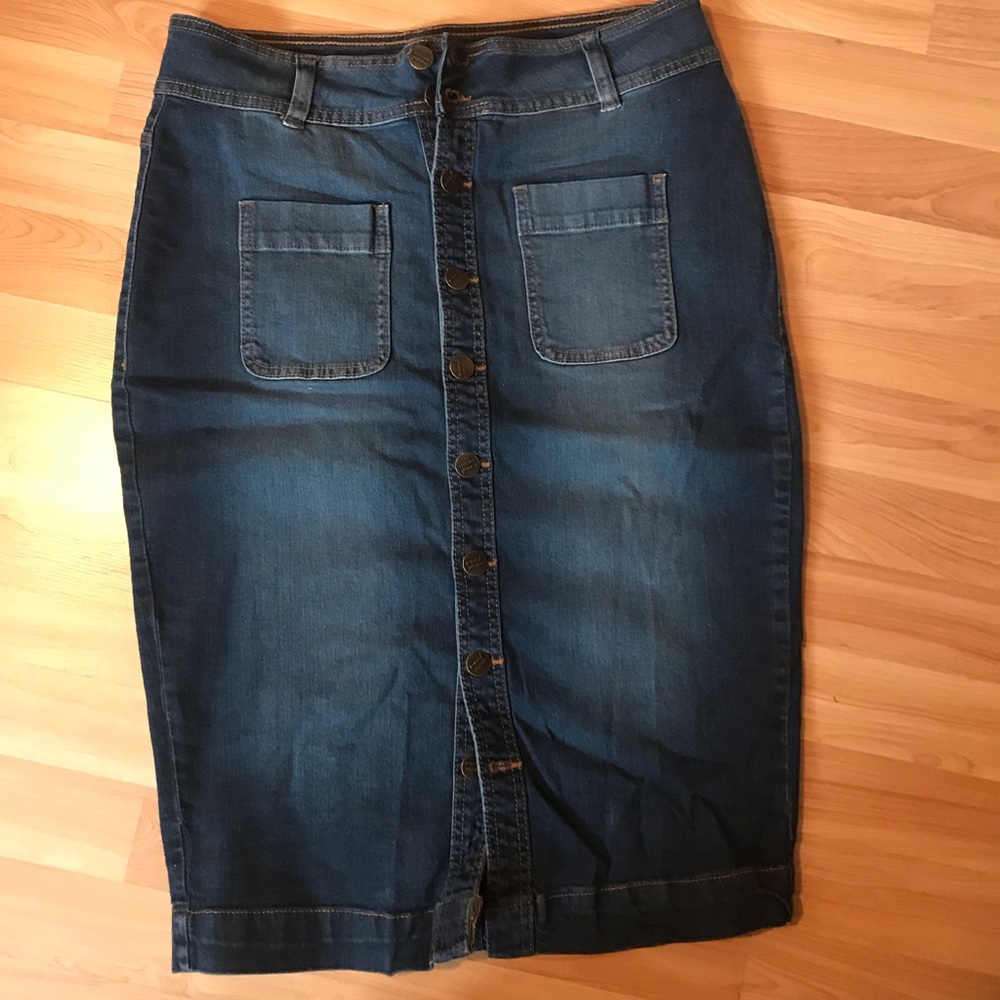 Denim skirt